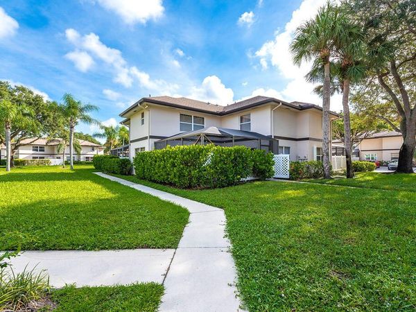 38 Essex Court, Unit D, Royal Palm Beach, FL 33411