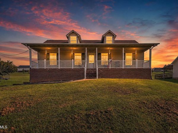 1903 Warrensburg Road, Whitesburg, TN 37891