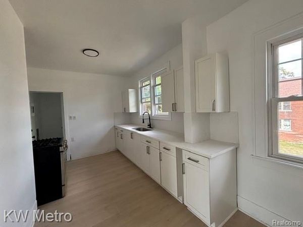 2952 Elmhurst Street , Detroit, Mi 48206