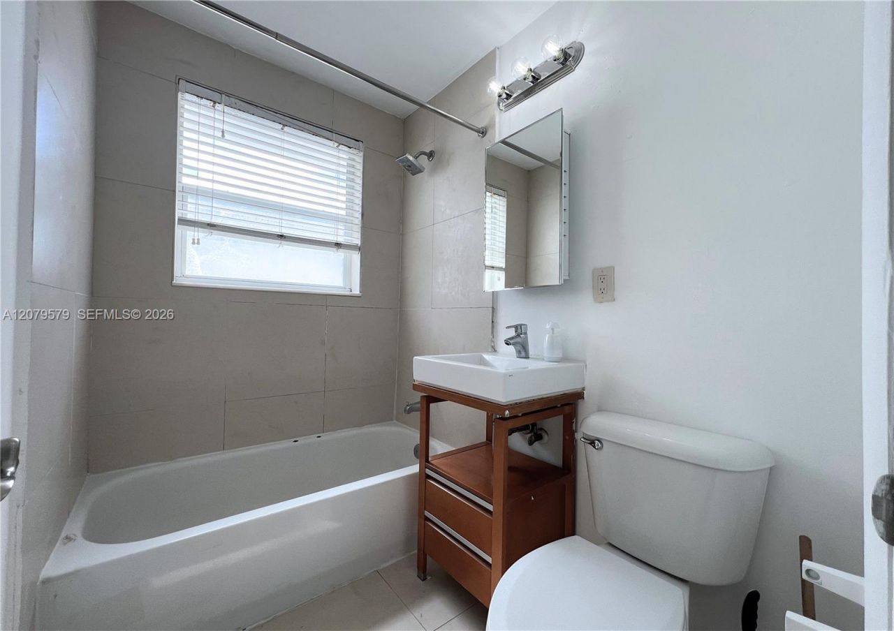 500 14th St, Unit 204, Miami Beach, FL 33139 Photo