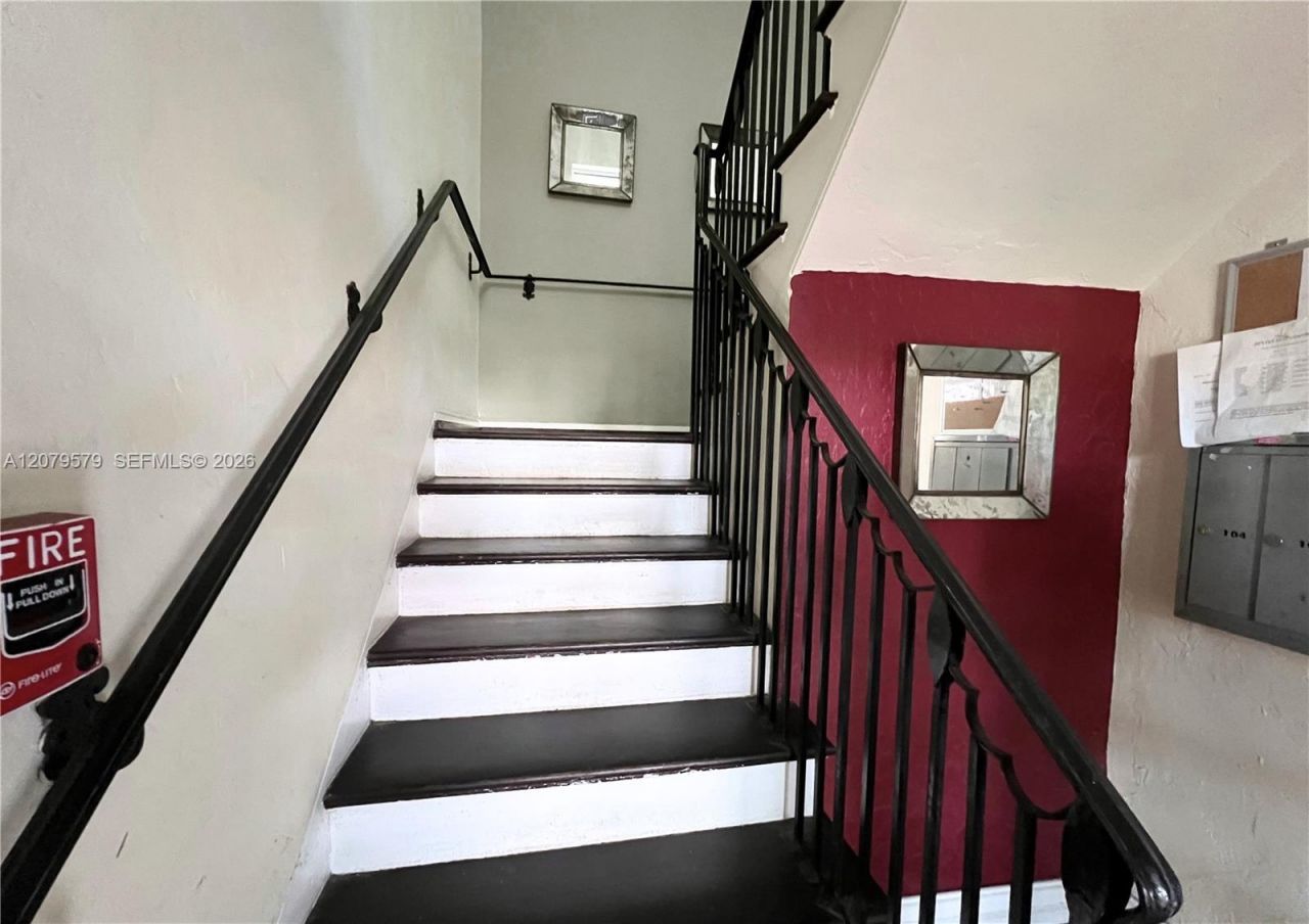500 14th St, Unit 204, Miami Beach, FL 33139 Photo