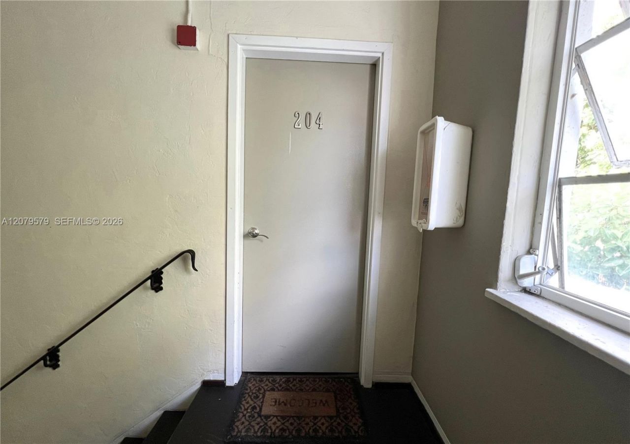 500 14th St, Unit 204, Miami Beach, FL 33139 Photo