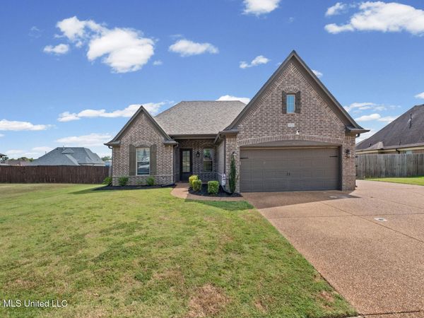 4276 Ridgemont Road, Olive Branch, MS 38654