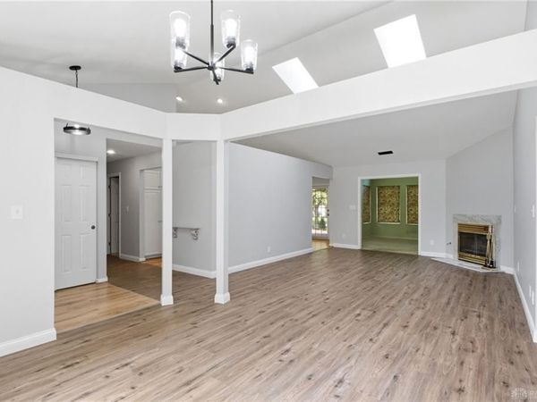 105 Buckcreek, Englewood, OH 45322
