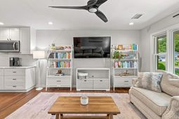 1373 White Drive photo 4