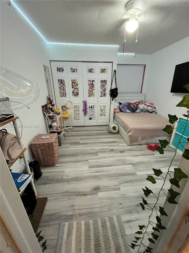 329 Ives Dairy Rd, Unit 329-02, Miami, FL 33179 Photo