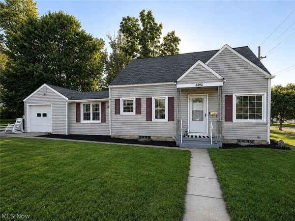 2492 24th Street , Cuyahoga Falls, OH 44223