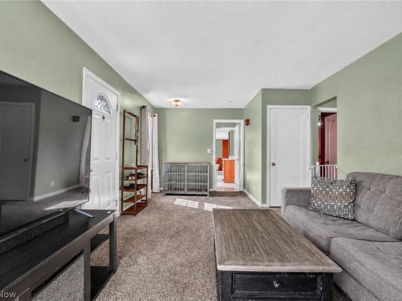 2492 24th Street, Cuyahoga Falls, OH 44223 Photo 3