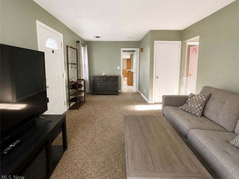 2492 24th Street, Cuyahoga Falls, OH 44223 Photo 4