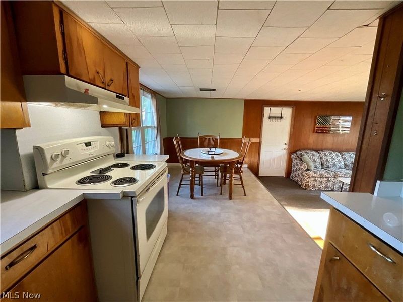 2492 24th Street, Cuyahoga Falls, OH 44223 Photo 5