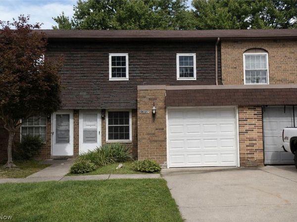13956 Oakbrook Drive , Unit 3956, North Royalton, OH 44133