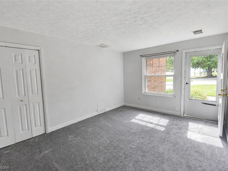 13956 Oakbrook Drive, Unit 3956, North Royalton, OH 44133 Photo 3