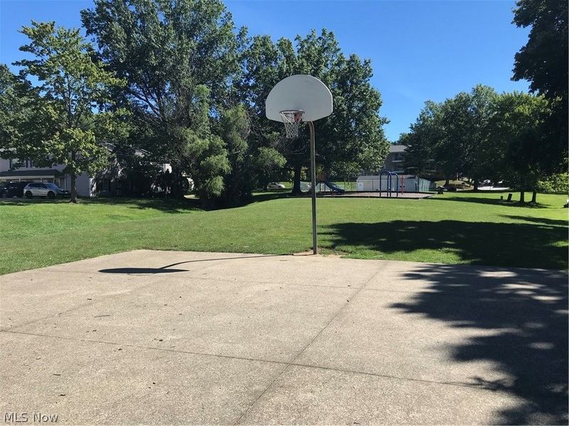 13956 Oakbrook Drive, Unit 3956, North Royalton, OH 44133 Photo 38