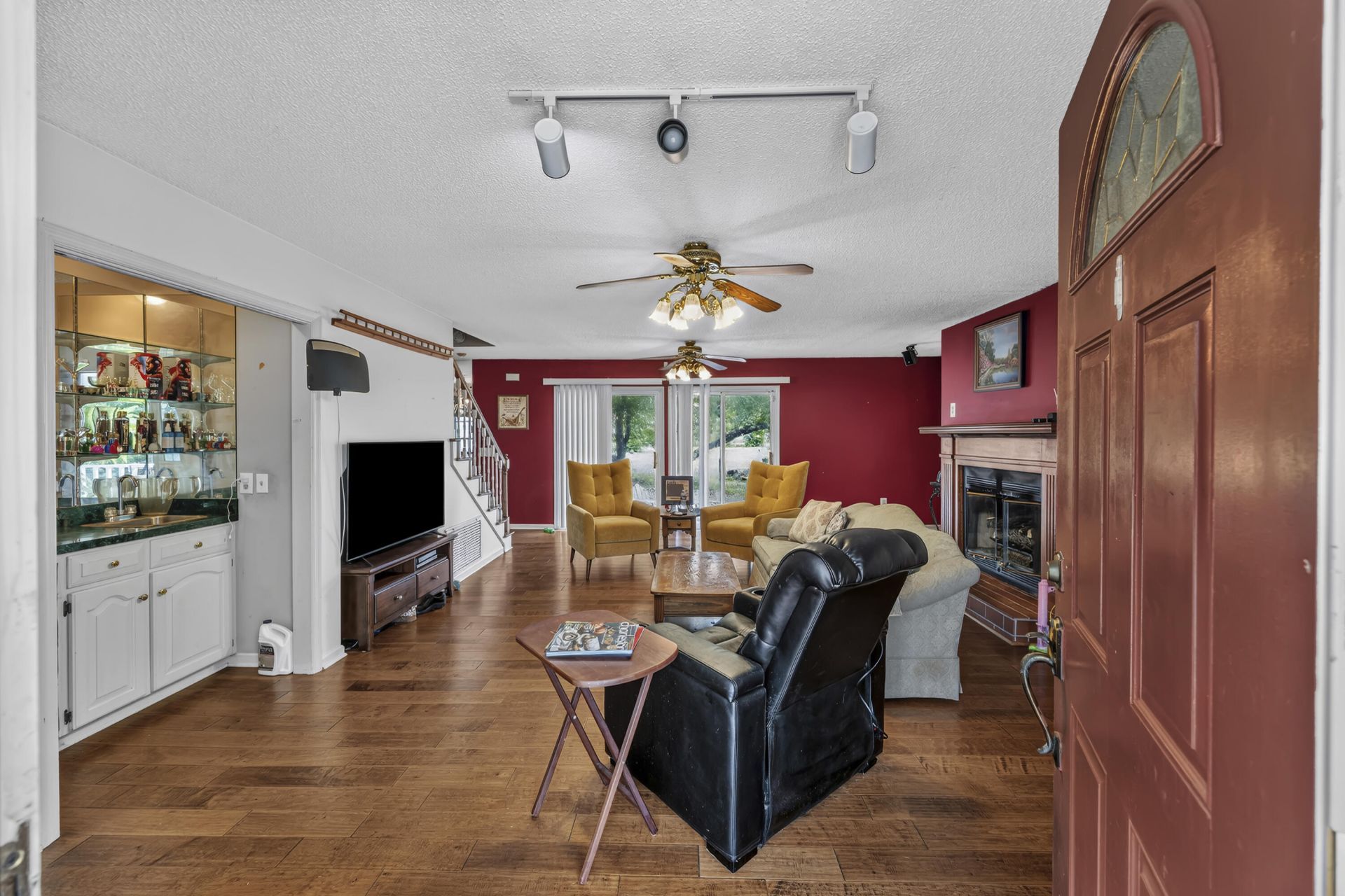 1240 Rhame Street Photo 5