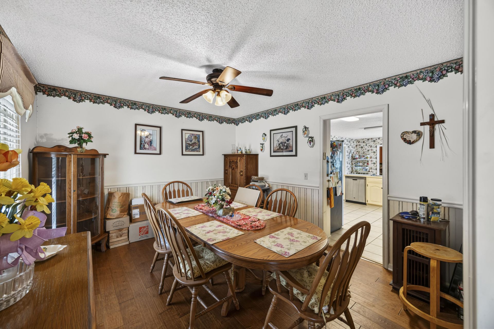 1240 Rhame Street Photo 9