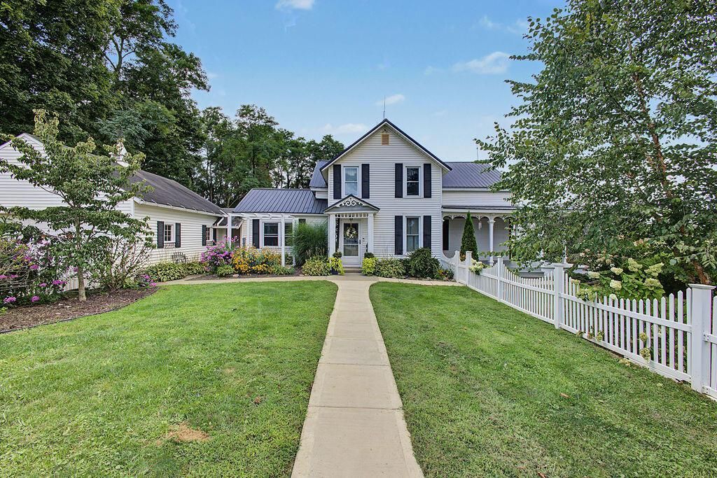 8940 Green Valley Road, Mount Vernon, OH 43050 Main Photo