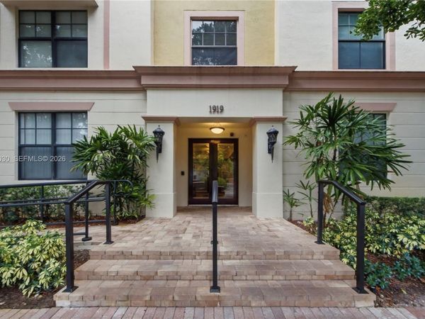 1919 Van Buren St , Unit 614A, Hollywood, FL 33020