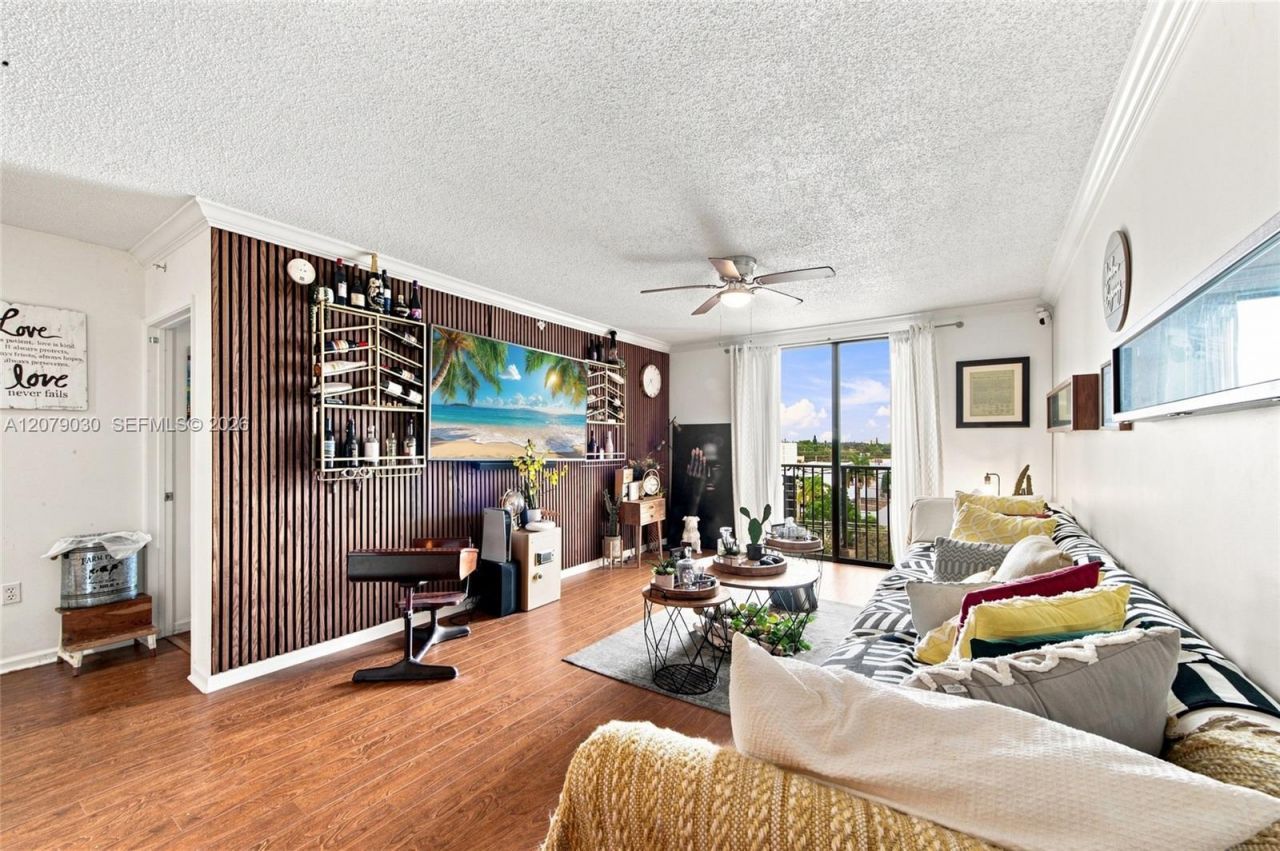1919 Van Buren St, Unit 614A, Hollywood, FL 33020 Photo