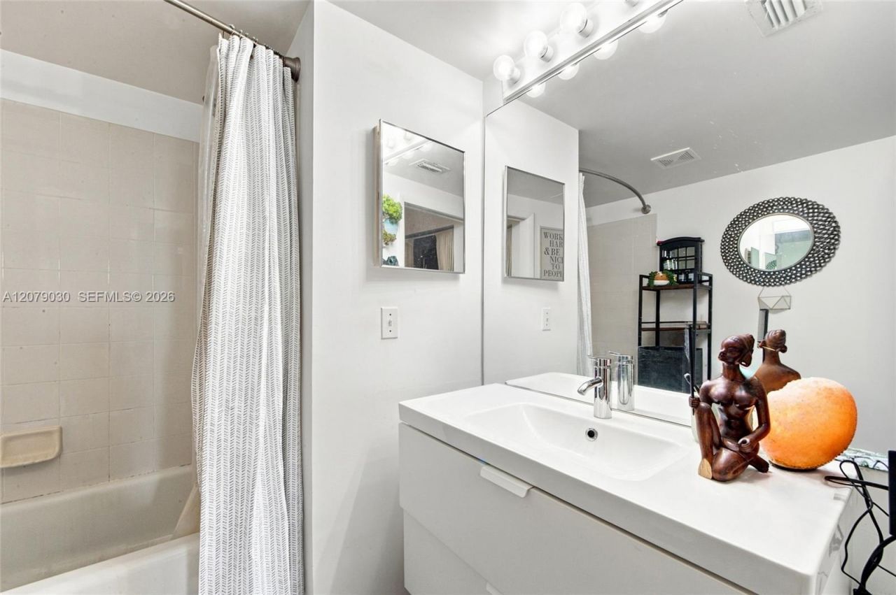 1919 Van Buren St, Unit 614A, Hollywood, FL 33020 Photo