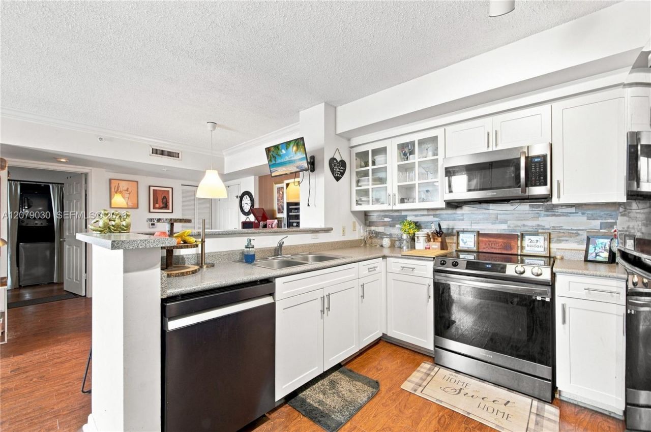 1919 Van Buren St, Unit 614A, Hollywood, FL 33020 Photo