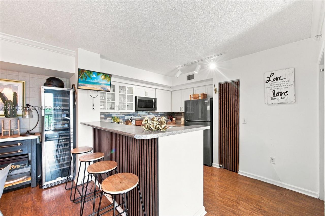 1919 Van Buren St, Unit 614A, Hollywood, FL 33020 Photo