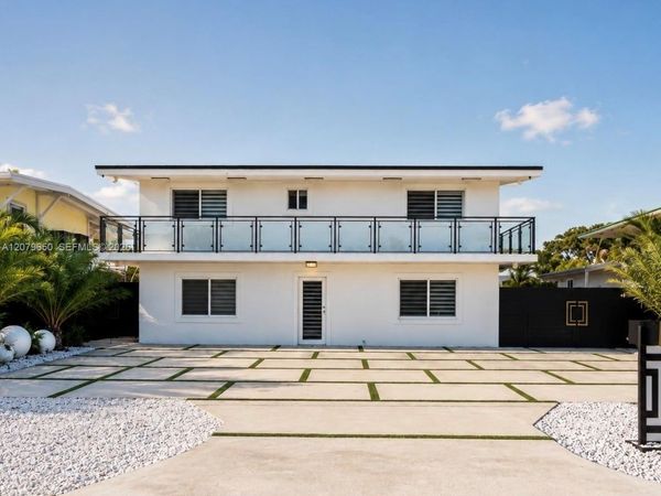 71 Coral Dr , Key Largo, FL 33037