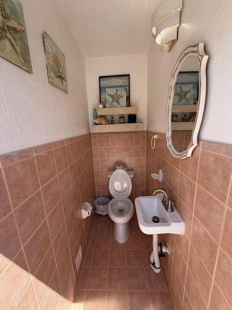 71 Coral Dr, Key Largo, FL 33037 Photo