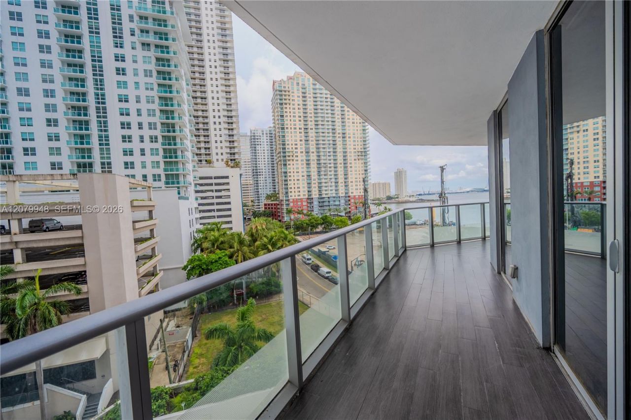 1300 Brickell Bay Dr , Unit 710, Miami, FL 33131 Photo