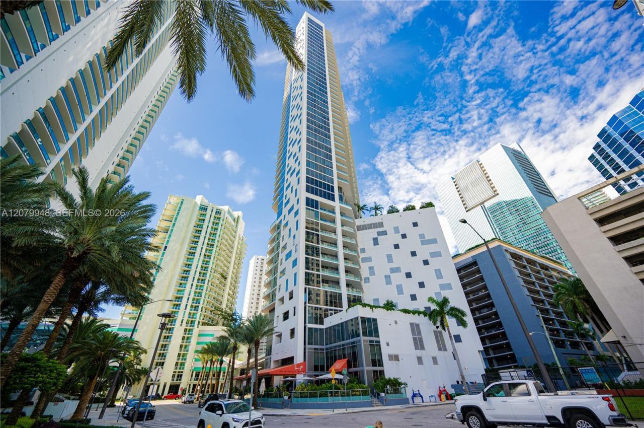 1300 Brickell Bay Dr , Unit 710, Miami, FL 33131 Photo