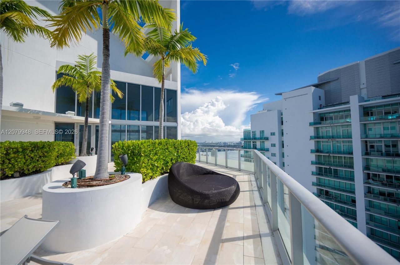 1300 Brickell Bay Dr , Unit 710, Miami, FL 33131 Photo