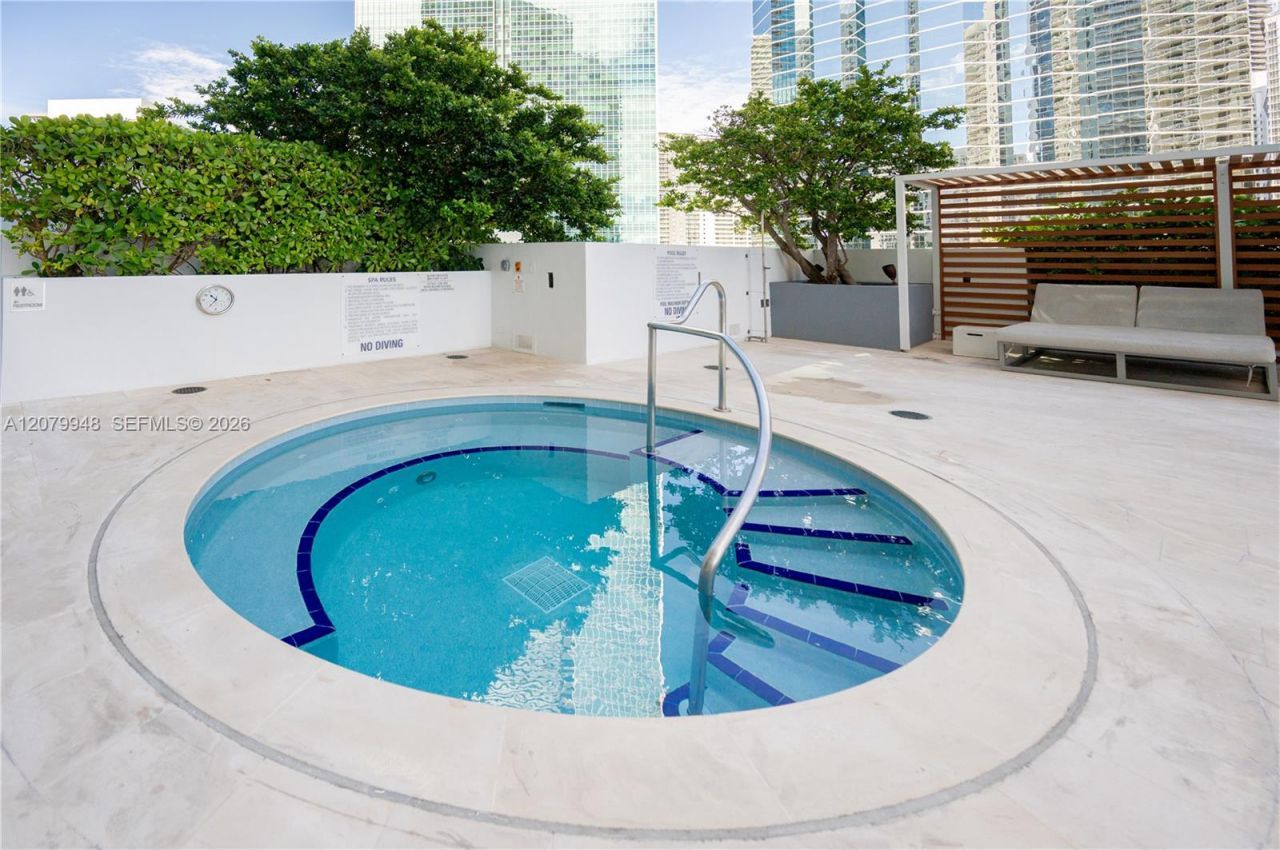 1300 Brickell Bay Dr , Unit 710, Miami, FL 33131 Photo