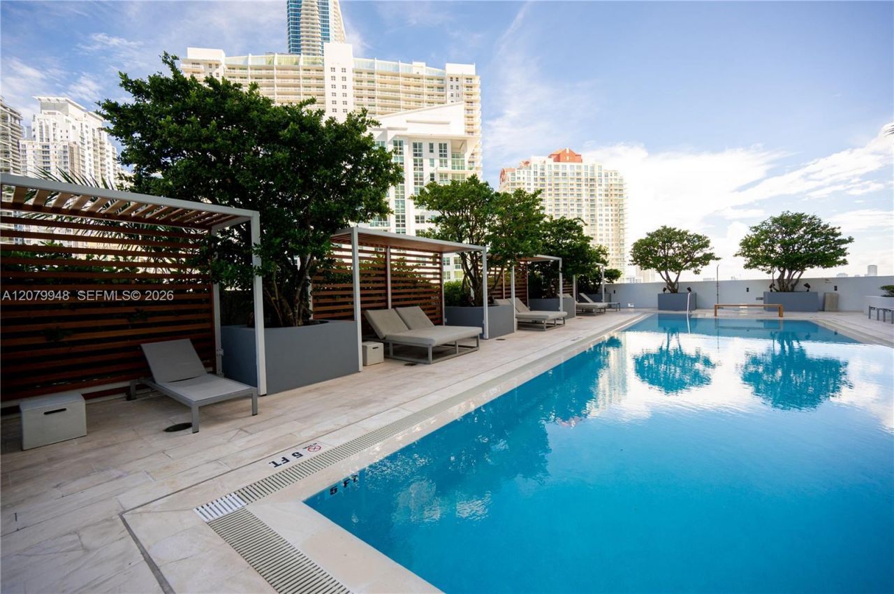 1300 Brickell Bay Dr , Unit 710, Miami, FL 33131 Photo