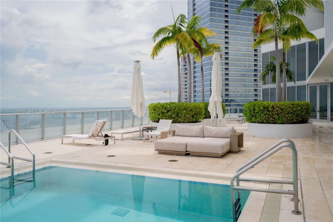 1300 Brickell Bay Dr , Unit 710, Miami, FL 33131 Photo