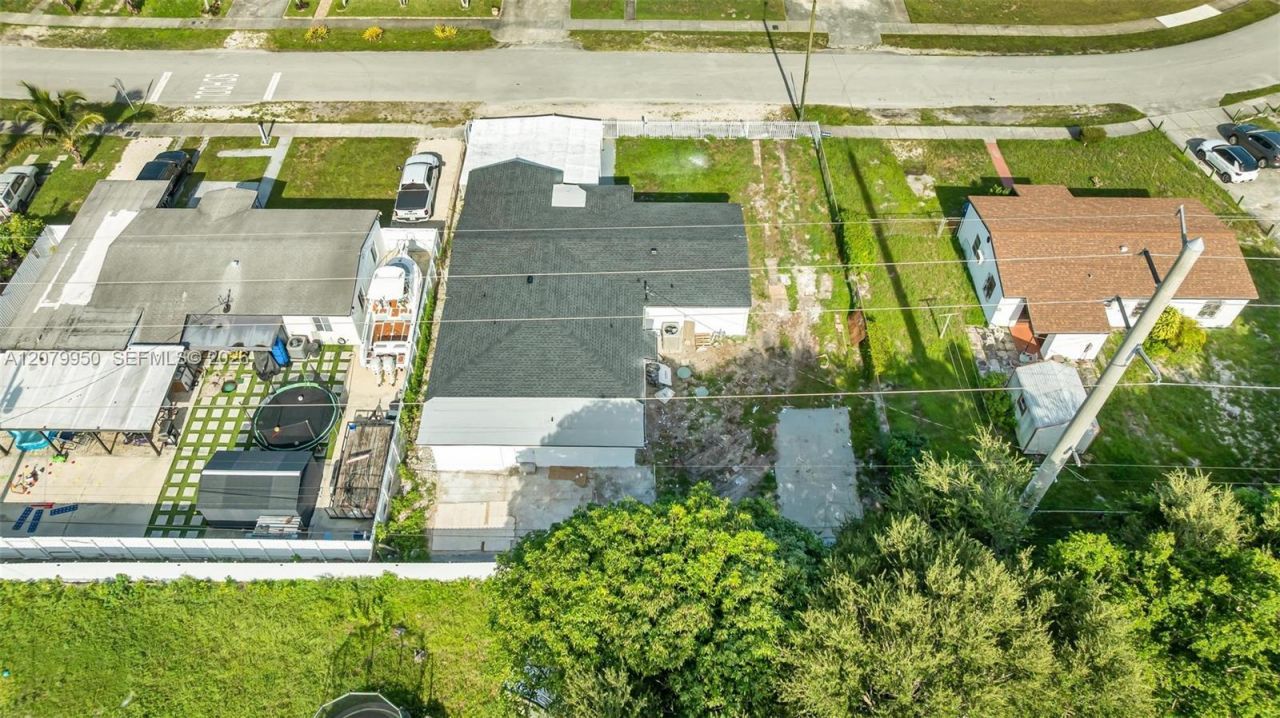 15770 NW 18th Pl , Miami Gardens, FL 33054 Photo