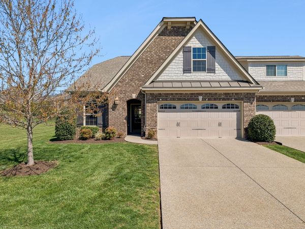 1034 Callaway Dr , Lebanon, TN 37087