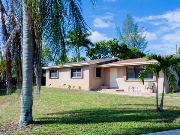 1200 NW 18th Street, Fort Lauderdale, FL 33311