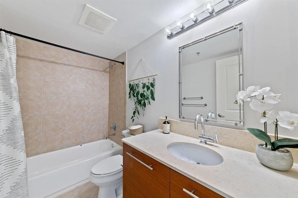 2641 N Flamingo Road, Unit 901N, Sunrise, FL 33323 Photo