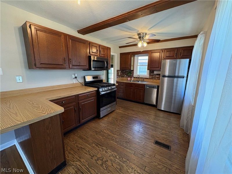 602 Huntmere Drive, Bay Village, OH 44140 Photo 5
