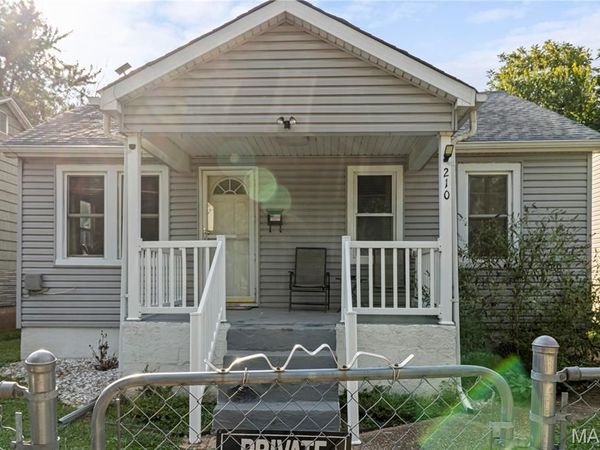 210 E 3rd Street , De Soto, MO 63020