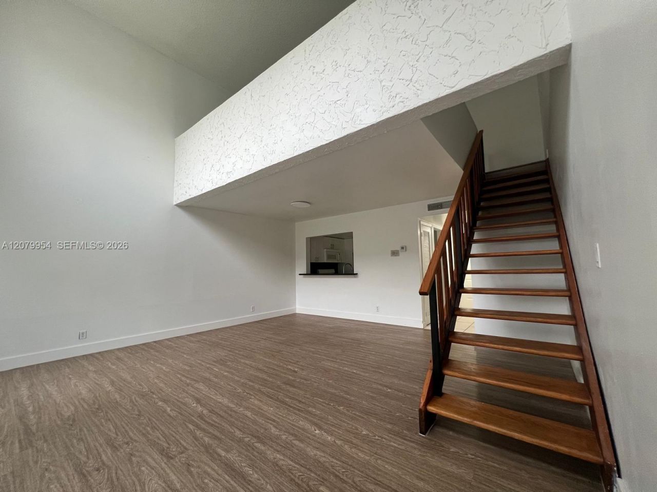 18051 NW 68th Ave, Unit L101, Hialeah, FL 33015 Photo