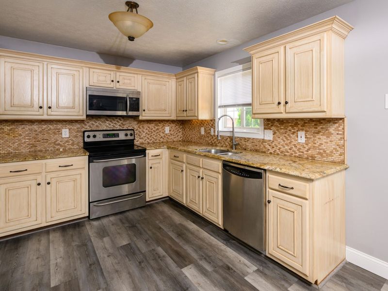 10008 Wild Cherry Drive, Union, KY 41091 Photo 6