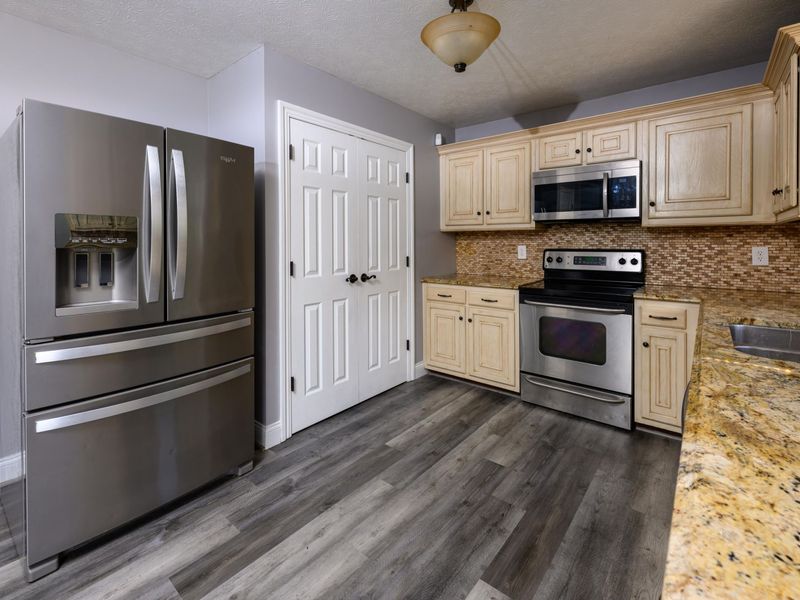 10008 Wild Cherry Drive, Union, KY 41091 Photo 9