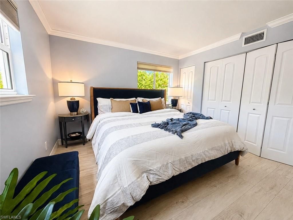 960 7th St S, Unit 103, Naples, FL 34102 Photo
