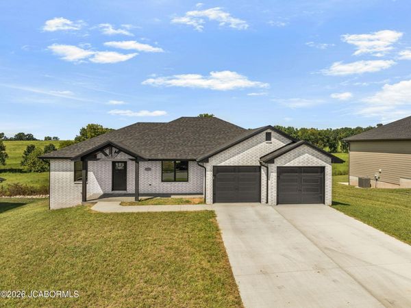 5717 SUMMERBROOK DRIVE, Jefferson City, MO 65109