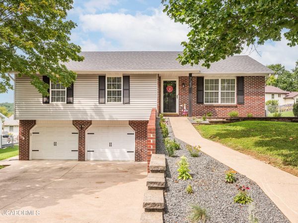725 KATHY LANE, Jefferson City, MO 65109