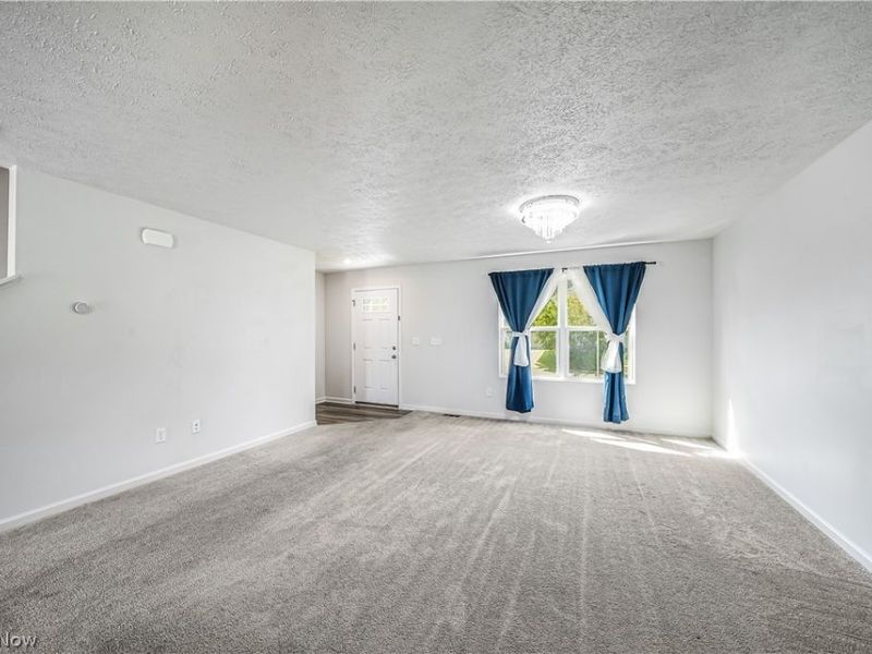 3189 Sunny Brook Drive, Akron, OH 44312 Photo 7