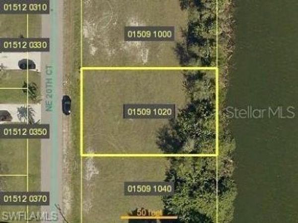 33 NE 20TH COURT , CAPE CORAL, FL 33909