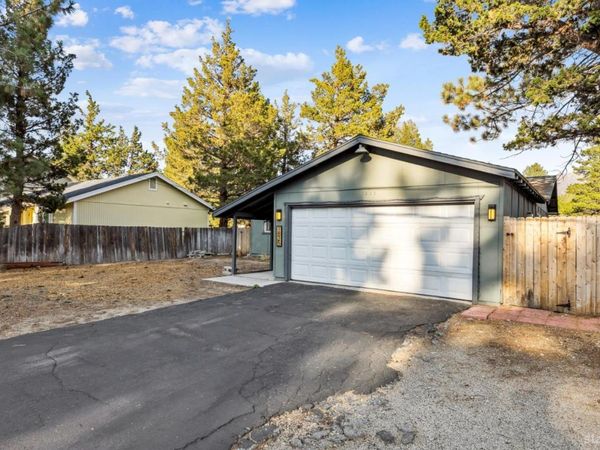1825 Arrowhead Avenue, South Lake Tahoe, CA 96150