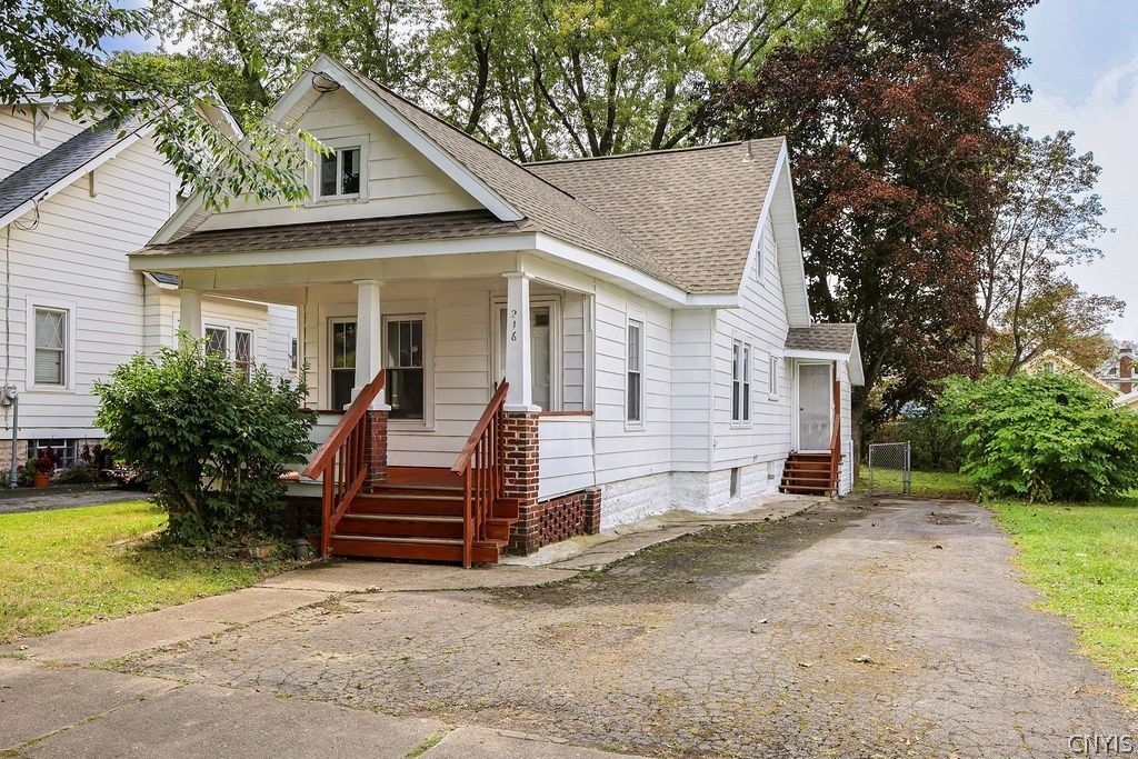 216 S Midler Avenue , Syracuse, NY 13206 Main Photo