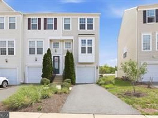 8333 SCOTLAND LOOP, MANASSAS, VA 20109